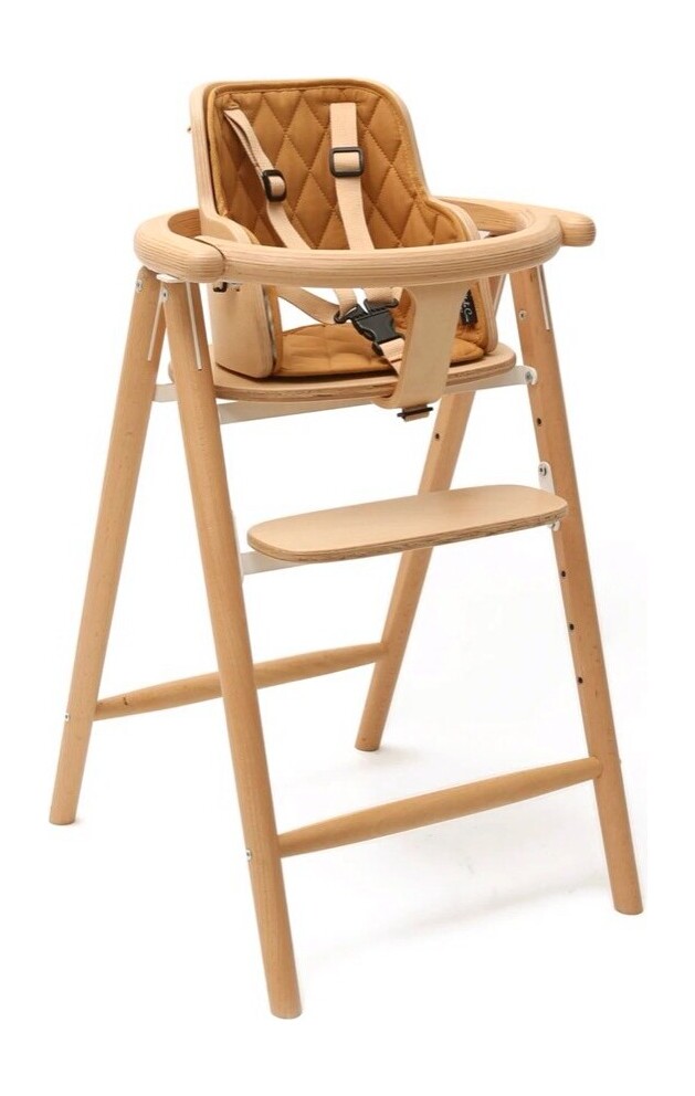 Tobo high chair in beech with a camel cushion